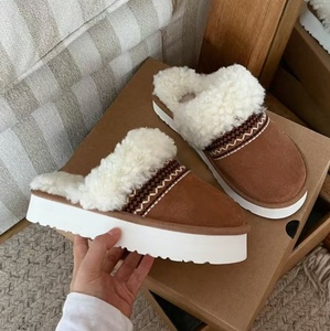 Botas de nieve de lujo, de estilo étnico y tejido artesanal, con suela gruesa. Forradas con forro polar para mayor calidez. Pantuflas de algodón para mujer para salir - Product Image 6