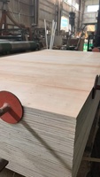 Contreplaqué multicouche Okoumé avec âme en peuplier et eucalyptus, placage double face en acajou, contreplaqué de haute qualité, vente directe d'usine
