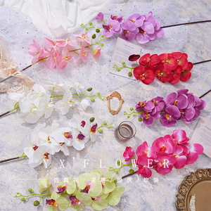 ดอกกล้วยไม้ฟาแลนนอปซิสจำลอง ยี่ซวน 8 หัว ดอกไม้ประดิษฐ์สำหรับตกแต่งงานแต่งงานและบ้าน - Product Image 1
