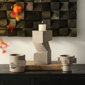 Vente en gros Moulin à pierre moderne Bougeoir de table en résine écologique fait à la main Bougeoir pour décoration de Noël - Product Image 3