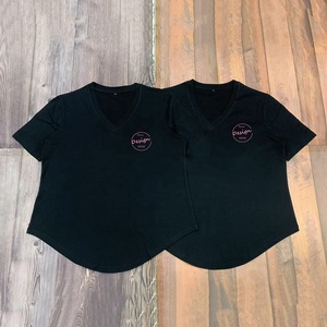 Logo personnalisé pur coton décontracté noir plaine t-shirts en vrac <span class=keywords><strong>femme</strong></span> à manches courtes t-<span class=keywords><strong>shirt</strong></span> ourlet incurvé col en V femmes t-shirts - Product Image 6