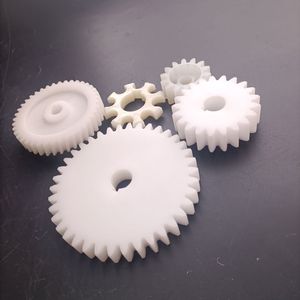 Engrenages en plastique sur mesure, pièces moulées par injection en nylon, POM, PA66, PE, PP, Peek - Product Image 3