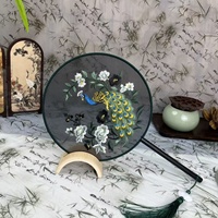 Éventail pliant rond en soie brodé à la main avec motifs de cerf et de fleurs, souvenir, éventail de danse, style national chinois, antique Chine