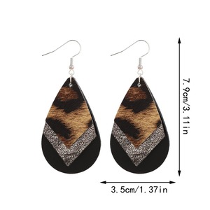 Pendientes colgantes geométricos de leopardo de tres capas Vintage de piel sintética hipoalergénicos de moda para mujeres UIONEN 878 - Product Image 3