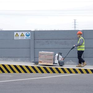 <span class=keywords><strong>Mini</strong></span> <span class=keywords><strong>AGV</strong></span> guiado automatizado 2000kg capacidad de carga transpaleta Jack autocarga con rueda de goma montacargas elevador - Product Image 3