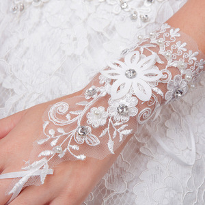 Mitaines de <span class=keywords><strong>mariage</strong></span> en dentelle <span class=keywords><strong>blanche</strong></span>, en Tulle cristal, sans doigts, manchette de poignet, fleur, pour mariée - Product Image 4