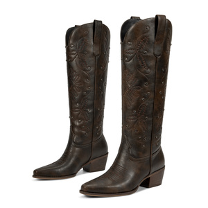 <span class=keywords><strong>Botas</strong></span> Vaqueras Retro Personalizadas WETKISS para <span class=keywords><strong>Mujer</strong></span>, <span class=keywords><strong>Botas</strong></span> Occidentales con Tachuelas y Punta Redonda, Tacón Medio, <span class=keywords><strong>Botas</strong></span> para Conciertos Country - Product Image 3
