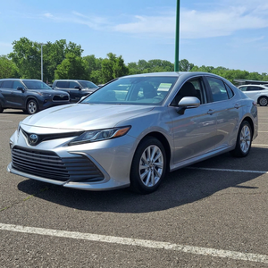 Toyota Camry LE 2024 Usado de Alta Calidad, Recién Llegado, Autos Impecables en Venta - Product Image 1