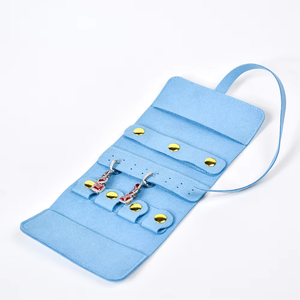 Bolsa Organizadora de Joyería Plegable de Microfibra con Logotipo Personalizado, Estuche de Almacenamiento para Aretes, Empaque Plegable para Joyería Pequeña - Product Image 4