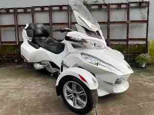 Motocicleta <span class=keywords><strong>de</strong></span> Tres Ruedas Can-Am Spyder Limited Usada, Motor Rotax <span class=keywords><strong>de</strong></span> 1330cc, Asientos con Calefacción, CarPlay, 80 km/h, Motocicletas <span class=keywords><strong>de</strong></span> Turismo - Product Image 1