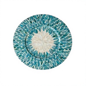Plato de Madera de la Mejor Calidad con Diseño Moderno y Decoración MOP, Forma Redonda, para Servir Comida en India - Product Image 1