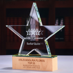 كأس نجمة كريستالية شعبية لعام <span class=keywords><strong>2026</strong></span>، جائزة زجاجية مع قاعدة خشبية قابلة للتخصيص - Product Image 3