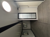 Maison conteneur de luxe moderne de 20 pieds et 40 pieds, certifiée CE, préfabriquée, portable, en acier léger, villa à deux étages, appartement avec toit en terrasse