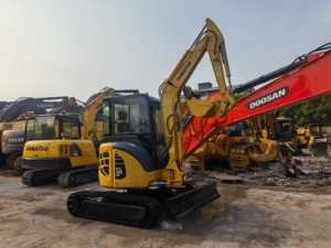 Pelleteuse sur chenilles KOMATSU d'occasion PC35MR-3 bon marché, excavatrices KOMATSU à PC55MR-3 PC35MR-3 d'occasion japonaises en Offre Spéciale - Product Image 5