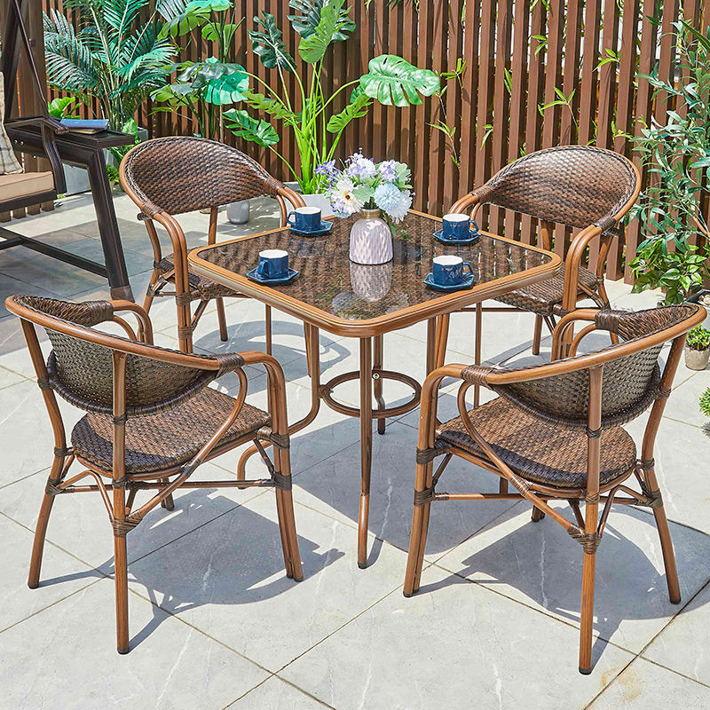 Cuadrados Table70 * 70*75cm