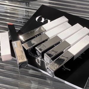 Lápiz Labial Owen James para Mujer en Tubo Pequeño <span class=keywords><strong>Plateado</strong></span>, Acabado Mate Terciopelo, No se Desvanece Fácilmente, para Estudiantes, Venta al por Mayor - Product Image 1