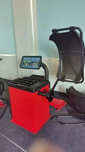 Equilibradora automática de neumáticos P920, equilibradora de ruedas de coche usado a la venta, producto de alineación de ruedas - Product Image 2