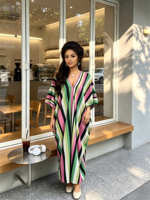 Robe Abaya de Soirée Ample à Manches Chauve-Souris Rayées Contrastées avec Foulard, Kaftan Long Musulman Tendance pour la Vente en Gros
