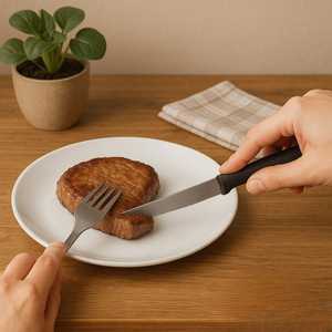 Set di coltelli da bistecca 21 cm in acciaio inossidabile con lame seghettate, prodotto in Italia - Product Image 5
