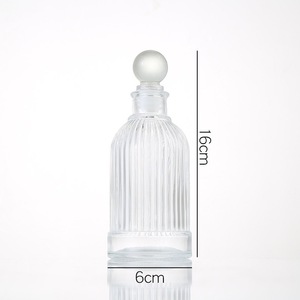 Flacon de parfum vintage en cristal avec colonnes romaines, bouteille d'aromathérapie en verre transparent, pour la maison, la chambre, les toilettes, les fleurs séchées, parfum d'ambiance - Product Image 4
