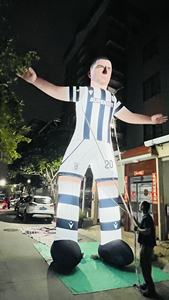 Jugador de Fútbol Inflable Gigante Personalizado con Característica Impermeable para Partidos de Fútbol - Product Image 4