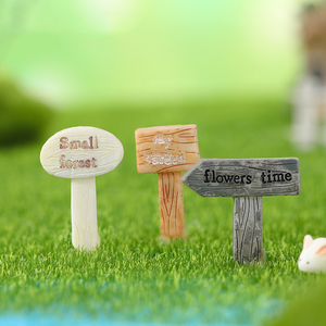 Miniatures de panneaux de signalisation routière en résine pour micro-paysages, figurines bonsaï, décorations de pots de fleurs, panneaux décoratifs, et décoration DIY pour jardins féeriques et terrariums de mousse - Product Image 3