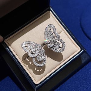 Anello Aperto a Farfalla con Pavé per Donne, Gioiello da Dito Regolabile di Lusso alla Moda - Product Image 1