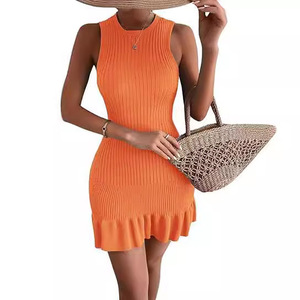 Robe d'été sans manches mi-longue à rayures/à carreaux de style européen et américain pour femme, coupe ajustée avec volants et taille élastique - Product Image 4