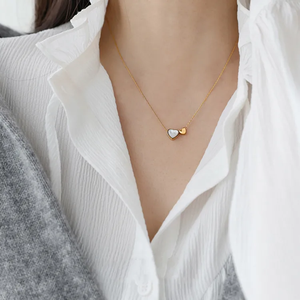 Collar de Doble Corazón con Concha Blanca Estilo Francés para Mujer, Cadena de Clavícula con Corazones Entrelazados Asimétricos Simples, Joyería Romántica - Product Image 3