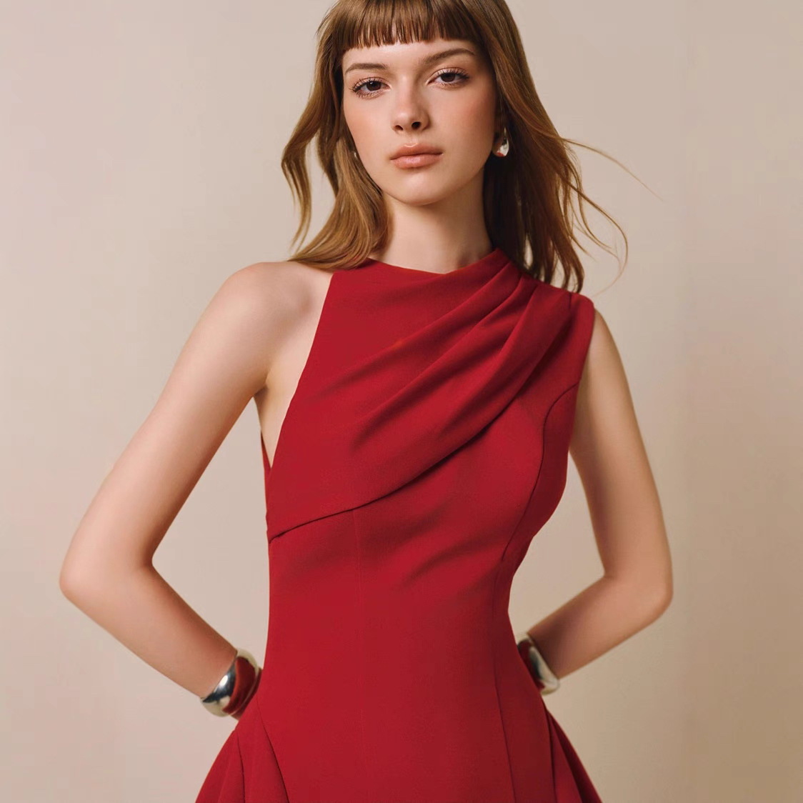 Shop Our High Quality Red Sleeveless Midi Dress with Niche Design