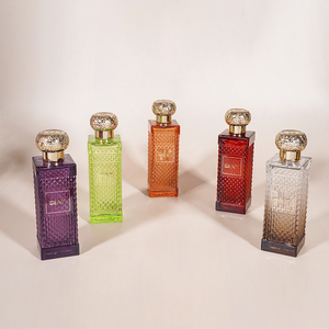 Profumo di Lusso per Donne OEM, <span class=keywords><strong>Fragranza</strong></span> Francese OEM 50ml, Profumo Legnoso Oceanico con Design Personalizzato per Uomo - Product Image 1