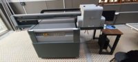 Printer Flatbed Inkjet UV 3D XBH-9060 Ukuran A1 dengan Head TX800, Cetak Langsung di Keramik/Kaca/Karton