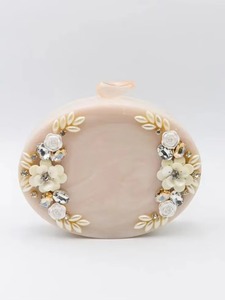 Bolso de mano de resina de alta calidad con diseño floral de diamantes de imitación para mujeres, ideal para bodas y eventos nocturnos, disponible a buen precio. - Product Image 2