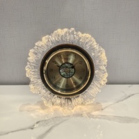 Horloge de table LED lumineuse à quartz silencieux avec cadran en nacre, décoration de luxe pour la maison, horloge de bureau ou de cheminée, cadeau de pendaison de crémaillère