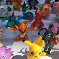 200 件/套 Pokemoned 口袋妖怪风格公仔随机迷你玩偶，多种角色风格，适合收藏