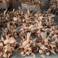IFG Nouvelle Collection Automne – Boule de fleurs artificielles roses brunes et plumes de pampa avec guirlande pour arrangements de mariage