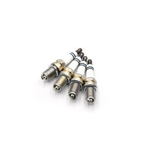 อะไหล่เครื่องยนต์รถยนต์ขายส่งแพลตตินั่ม หัวเทียน K6RTP อะไหล่รถยนต์ OEM  แทนที่ DENSO IK20 - Product Image 1