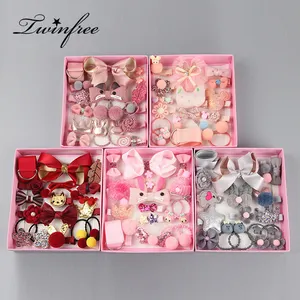 Nouvel Ensemble de 18 Chouchous à Cheveux et Pinces à Cheveux Faits à la Main Motif Animaux de Dessin Animé pour Filles et Bébés en Tissu Mignon - Product Image 1