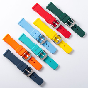 Bracelet de montre en silicone étanche de qualité supérieure, vert, compatible avec les montres de plongée de luxe, bracelet universel à libération rapide - Product Image 2