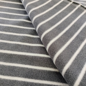 Nuevo Tejido Polar de Punto Teñido 100% Poliéster, 248 g/m², Cálido y Reciclado para Invierno y Prendas de Vestir - Product Image 3
