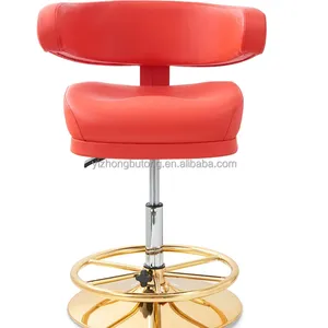 كرسي بوكر مع مقعد دوار من الجلد الأحمر عصري فاخر لغرفة الجلوس أو البار المنزلي أو كرسي فيلا - كازينو
