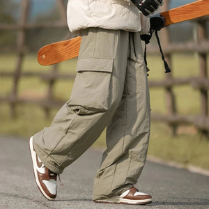 Pantalones cargo caqui ligeros pero gruesos y cálidos a prueba de viento resistentes al agua acolchados de invierno de gran tamaño - Product Image 1