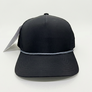 Casquette de baseball noire réglable à 5 panneaux de couleur unie avec cordon pour adultes, équipement décontracté quatre saisons pour l'extérieur, fabriquée au Vietnam - Product Image 1
