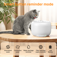 Fontaine à eau pour chat sans fil, fonctionnant sur batterie, 2L, fontaine à boire automatique pour animaux de compagnie, silencieuse, sans cordon, pour chats, fabrication OEM
