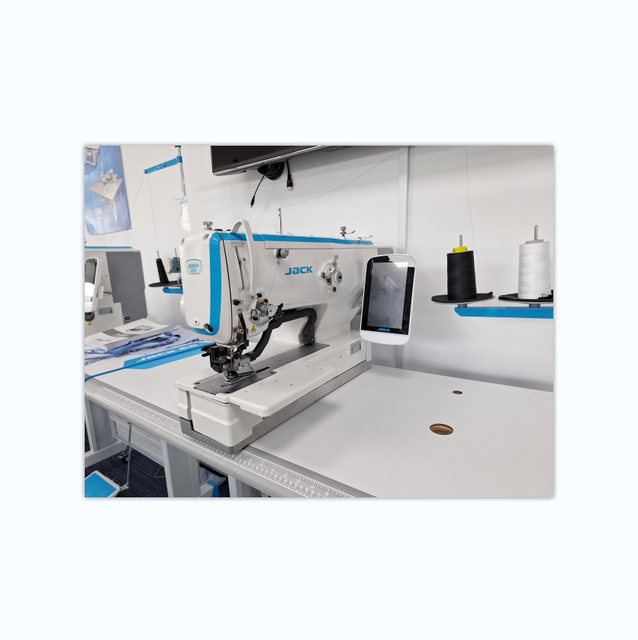 High Speed Industrial Jack 1790 Computerized Straight Button Hole Sewing Machine Automatic Garment Cloth Fabric Buttonholing