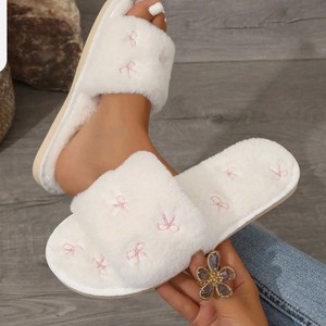 <span class=keywords><strong>Casa</strong></span> interna personalizzata da <span class=keywords><strong>donna</strong></span> Flat antiscivolo caldo peluche per pantofole Open Toe pelliccia autunno autunno maglia Design elegante ricamo - Product Image 3