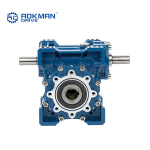 Reductor de velocidad de engranaje helicoidal montado en el pie de alto par con eje sólido - Product Image 1