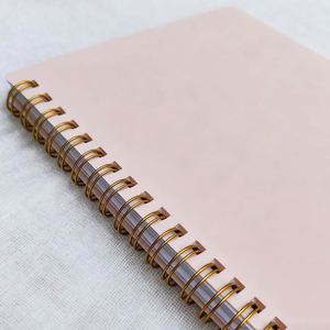 Cuaderno Espiral Colorido A5, 52 Semanas, Páginas Interiores Gruesas, Material de Oficina para Estudiantes, Planificación, Notas, Perfecto para el Regreso a Clases - Product Image 6