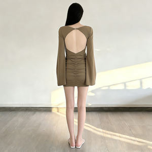 Vestido de fiesta elegante para mujer, de color liso, con manga murciélago, fruncido, ajustado, sin espalda y con diseño hueco. - Product Image 6