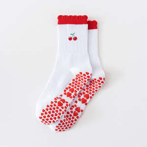 جوارب مخصصة لليوغا والبيلاتس غير قابلة للانزلاق مصممة خصيصًا لمشاريع التجارة الإلكترونية - Product Image 3